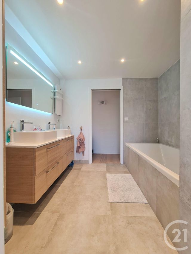 maison à vendre - 9 pièces - 270.0 m2 - VALLANGOUJARD - 95 - ILE-DE-FRANCE - Century 21 Osmose