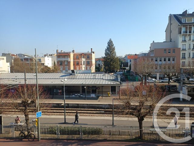 Afficher la photo en grand Appartement F2 à vendre - 2 pièces - 35.07 m2 - ENGHIEN LES BAINS - 95 - ILE-DE-FRANCE - Century 21 Osmose