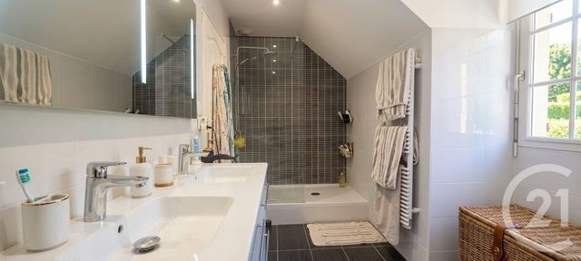 maison à vendre - 7 pièces - 120.76 m2 - VALLANGOUJARD - 95 - ILE-DE-FRANCE - Century 21 Osmose